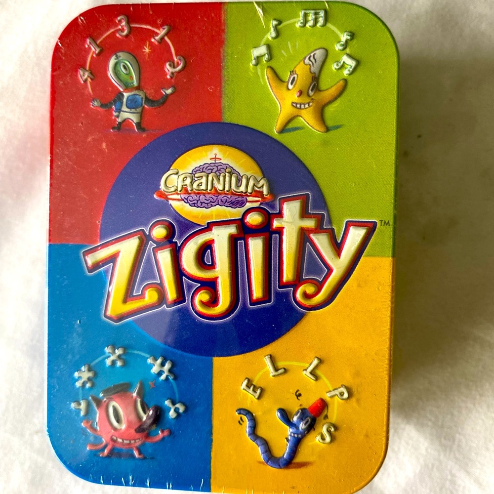 NWT Ziggity by Cranium Collection tin